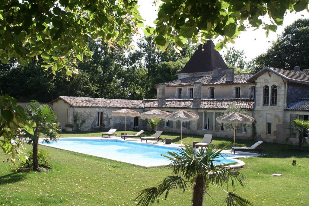 Chateau De Puyrigaud Léoville Exterior foto